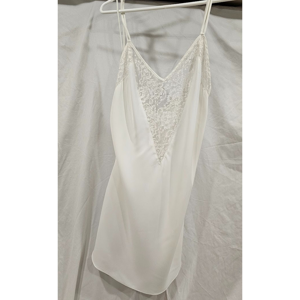 Vintage Victoria’s Secret Gold Label Ivory Lace Slip Dress Nightgown 90s Size L